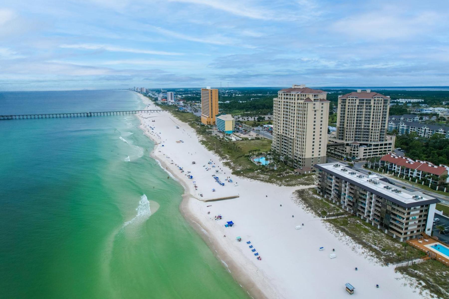 Apartment Edgewater Windward 508 - Newly Renovated Corner Condominium! *