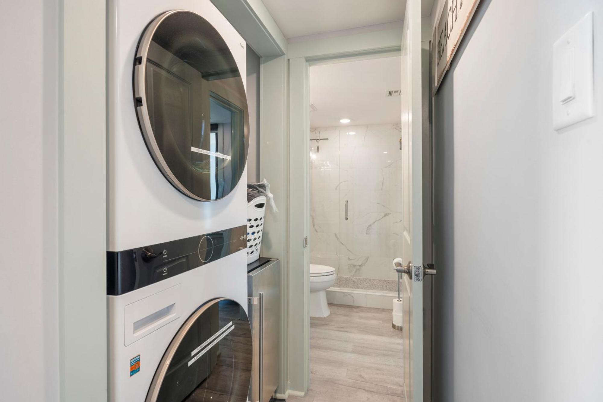 Edgewater Windward 508 - Newly Renovated Corner Condominium! Panama City Beach