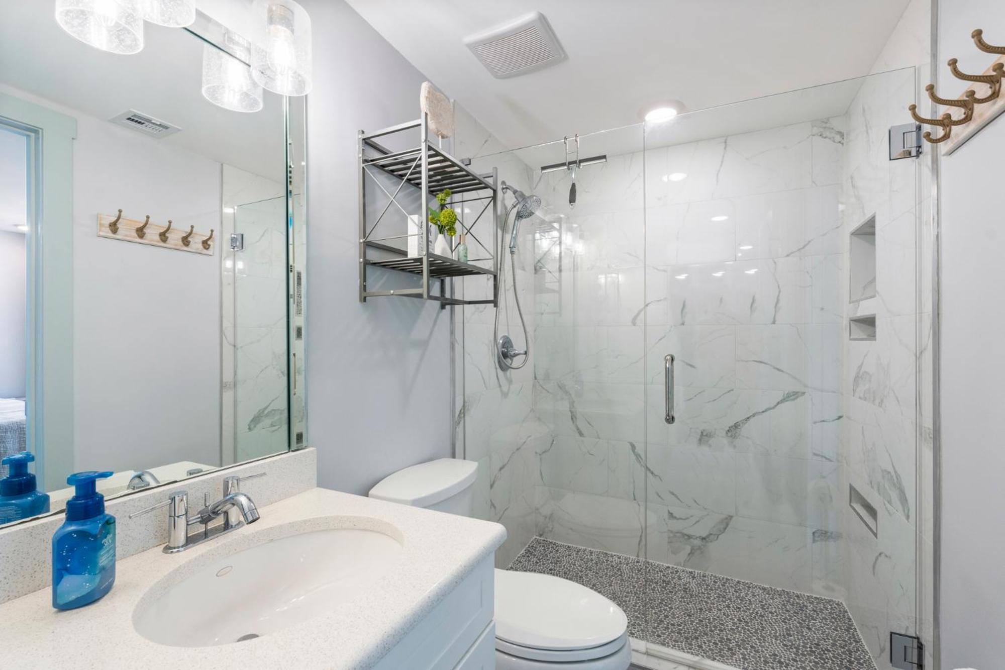 Edgewater Windward 508 - Newly Renovated Corner Condominium! * Panama City Beach