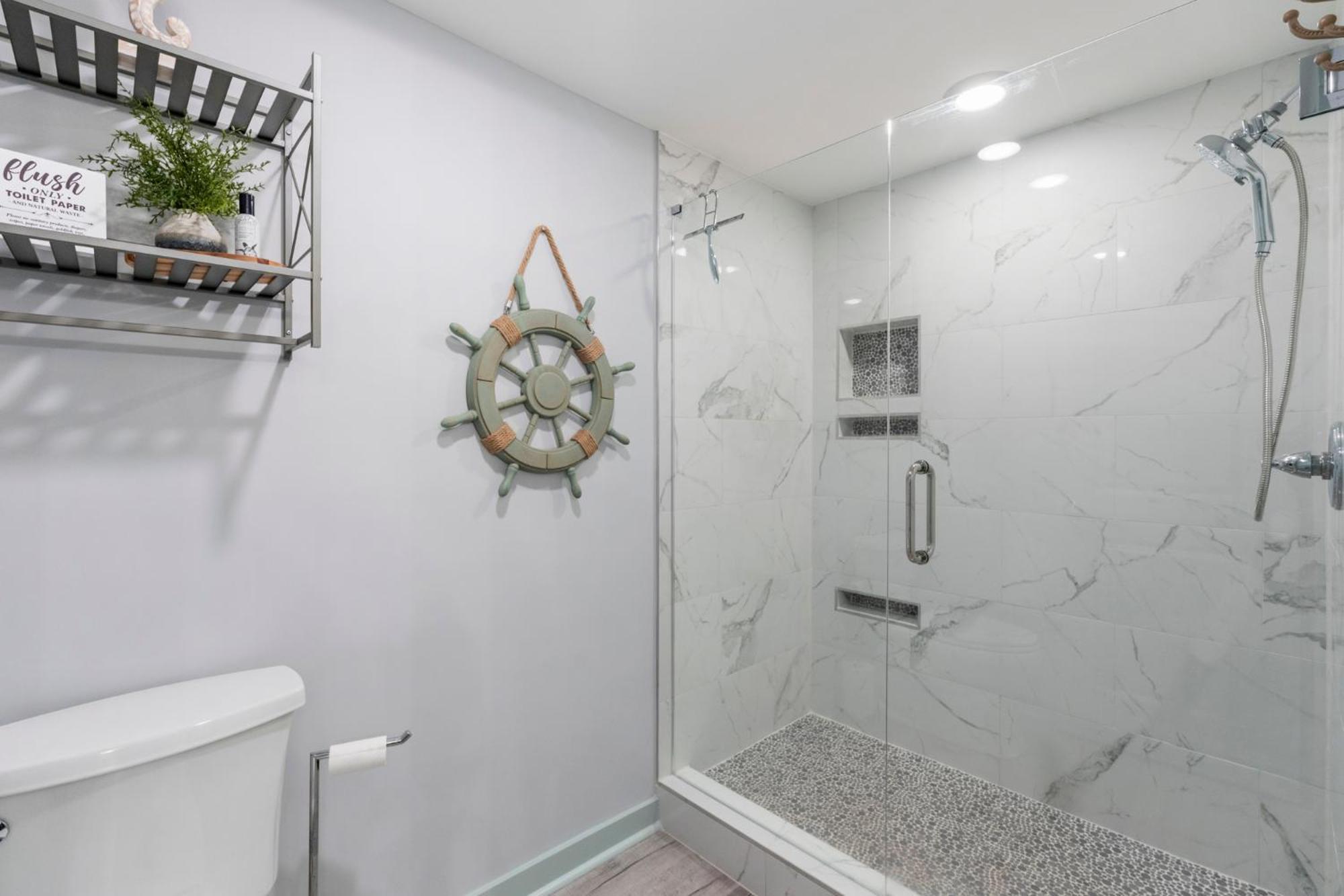 Edgewater Windward 508 - Newly Renovated Corner Condominium! * Panama City Beach