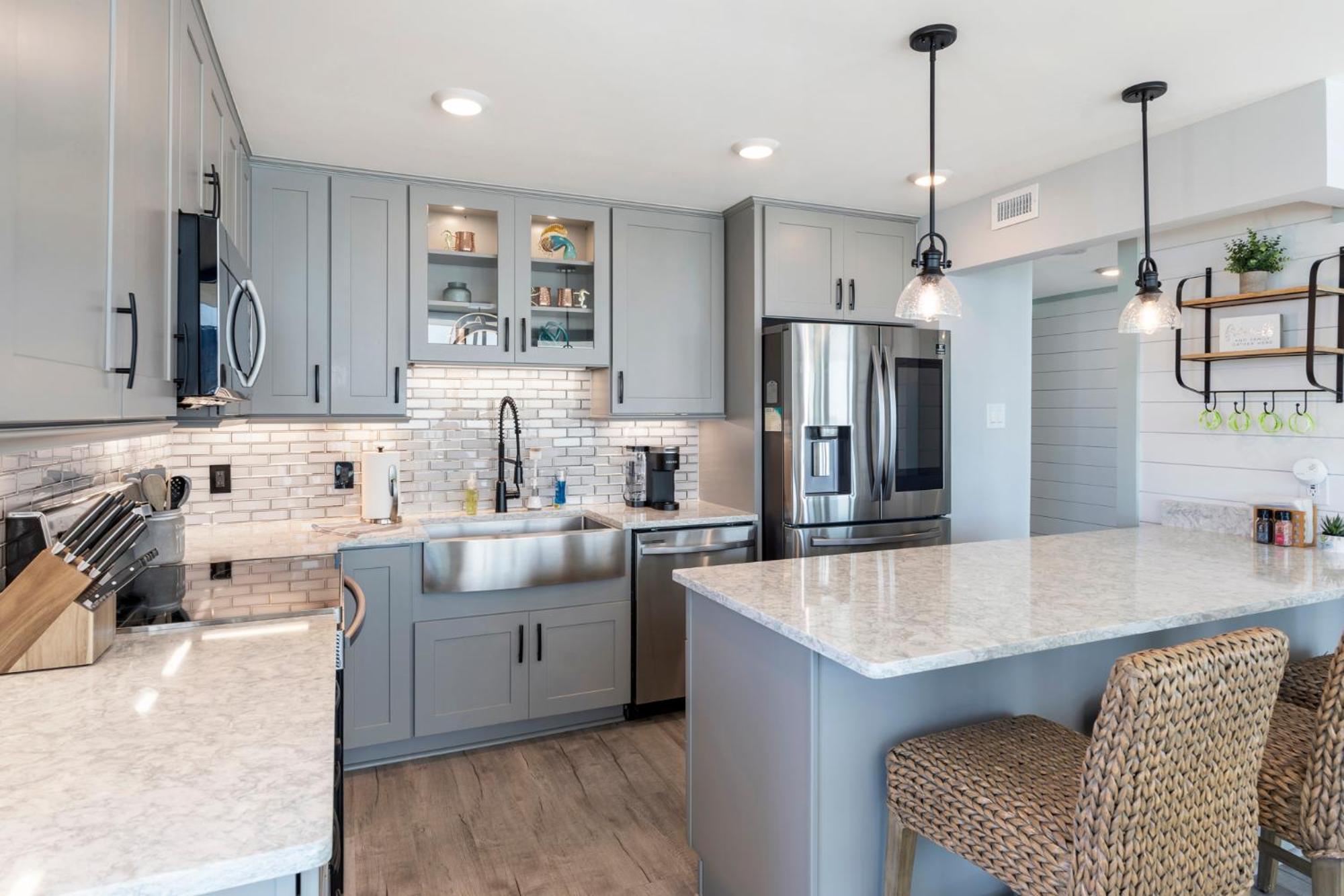 Edgewater Windward 508 - Newly Renovated Corner Condominium!