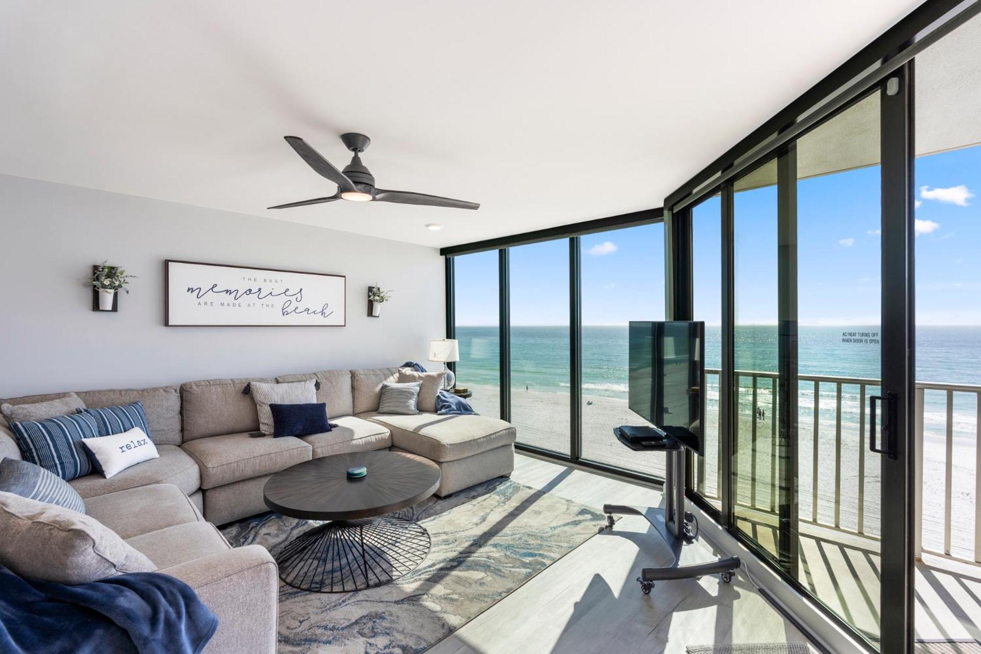 Apartment Edgewater Windward 508 - Newly Renovated Corner Condominium!